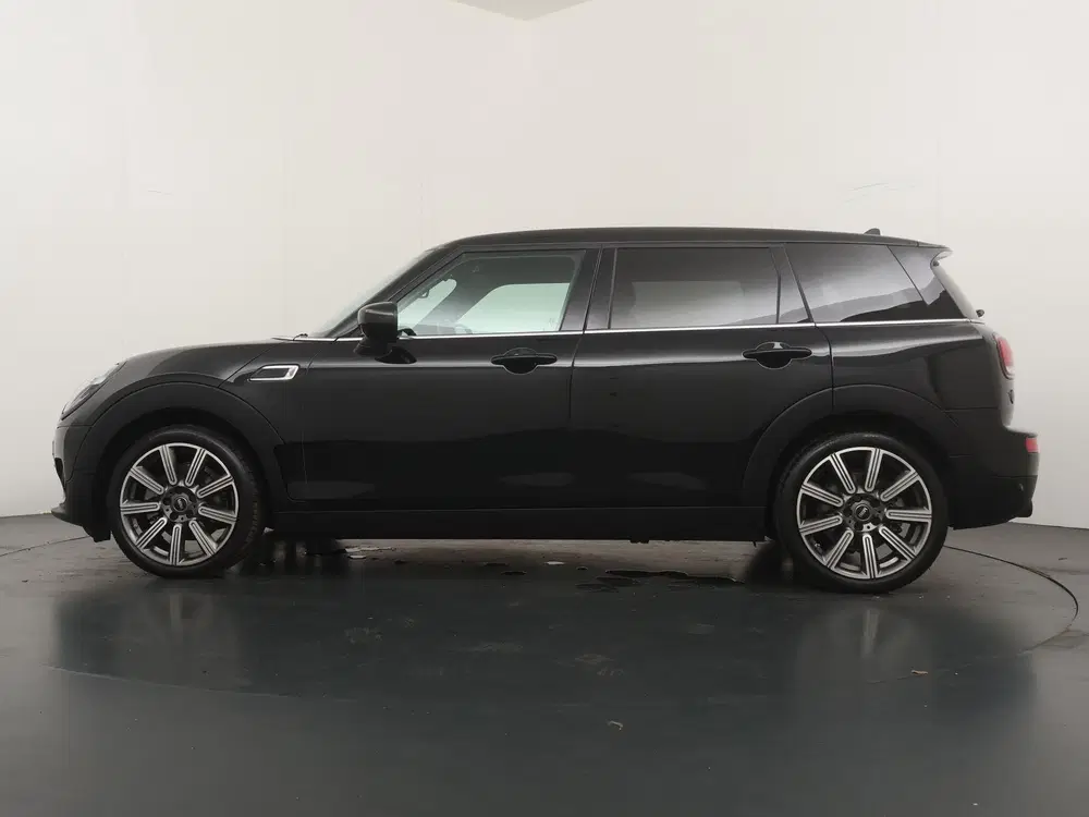 Mini Clubman Cooper uit 2023, foto 12