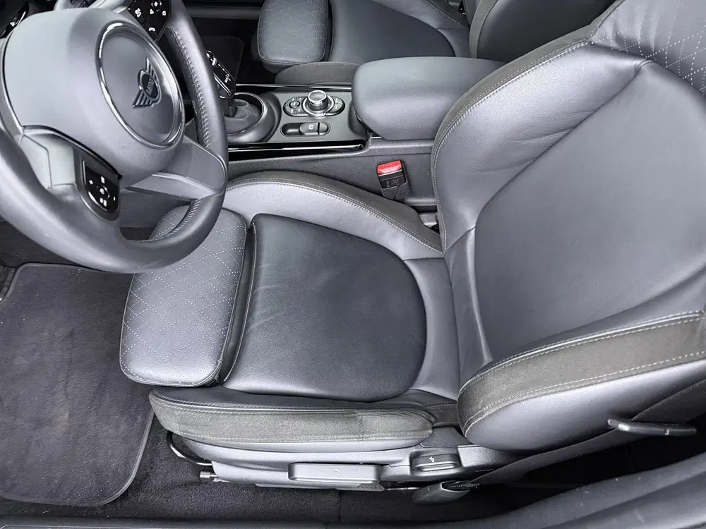Mini Clubman Cooper uit 2023, foto 13
