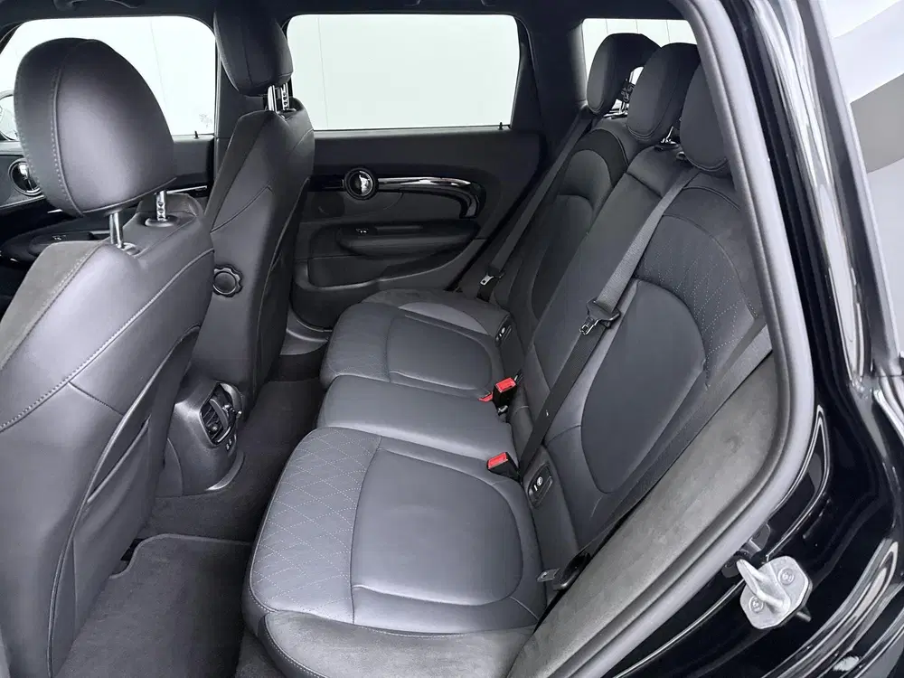 Mini Clubman Cooper uit 2023, foto 14