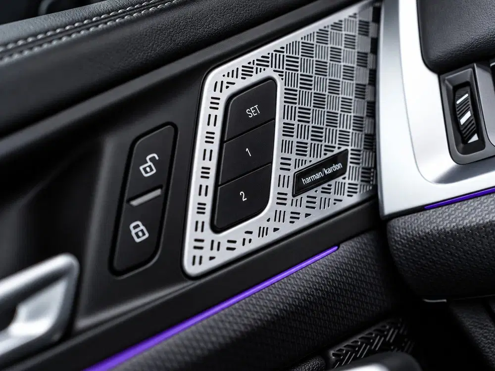 BMW X1 xDrive23i uit 2023, foto 14