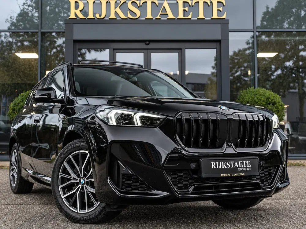 BMW X1 xDrive23i uit 2023, foto 5