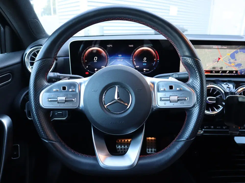 Mercedes-Benz A-Klasse 250 e l Panoramadak l Stoelverwarming uit 2020, foto 13