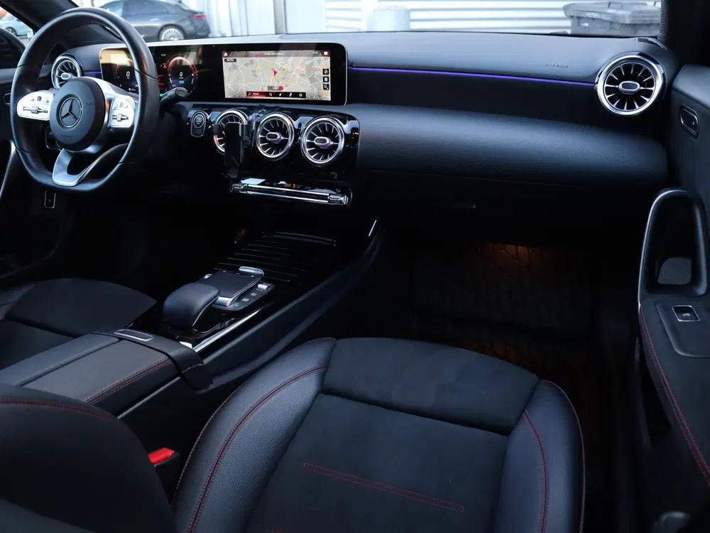 Mercedes-Benz A-Klasse 250 e l Panoramadak l Stoelverwarming uit 2020, foto 3