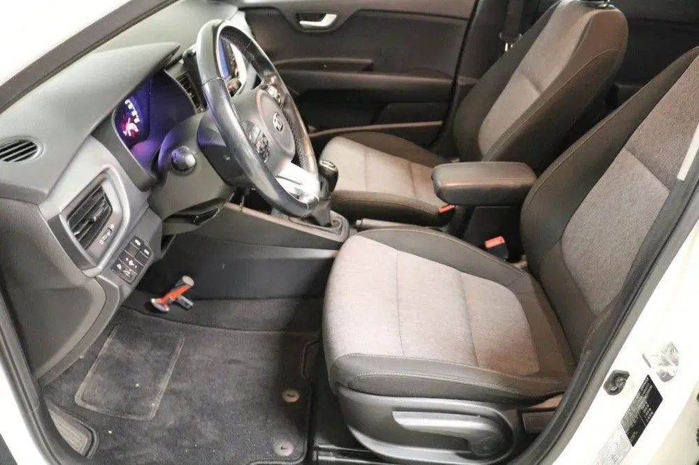 Kia Stonic 1.0 T-GDi DynamicLine uit 2019, foto 15
