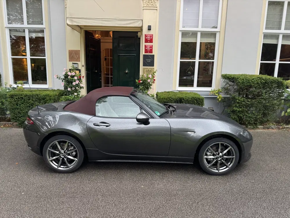Mazda MX-5 2.0 SkyActiv-G 184 Sakura uit 2021, foto 2