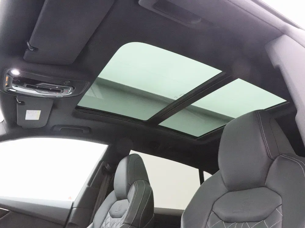 Audi Q8 55 TFSi e quattro 381 Pk S-Line uit 2024, foto 8