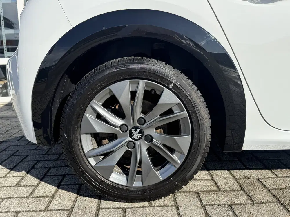 Peugeot 208 EV 50 kWh uit 2021, foto 11