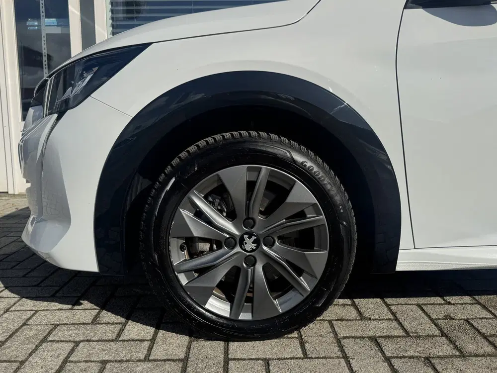 Peugeot 208 EV 50 kWh uit 2021, foto 14