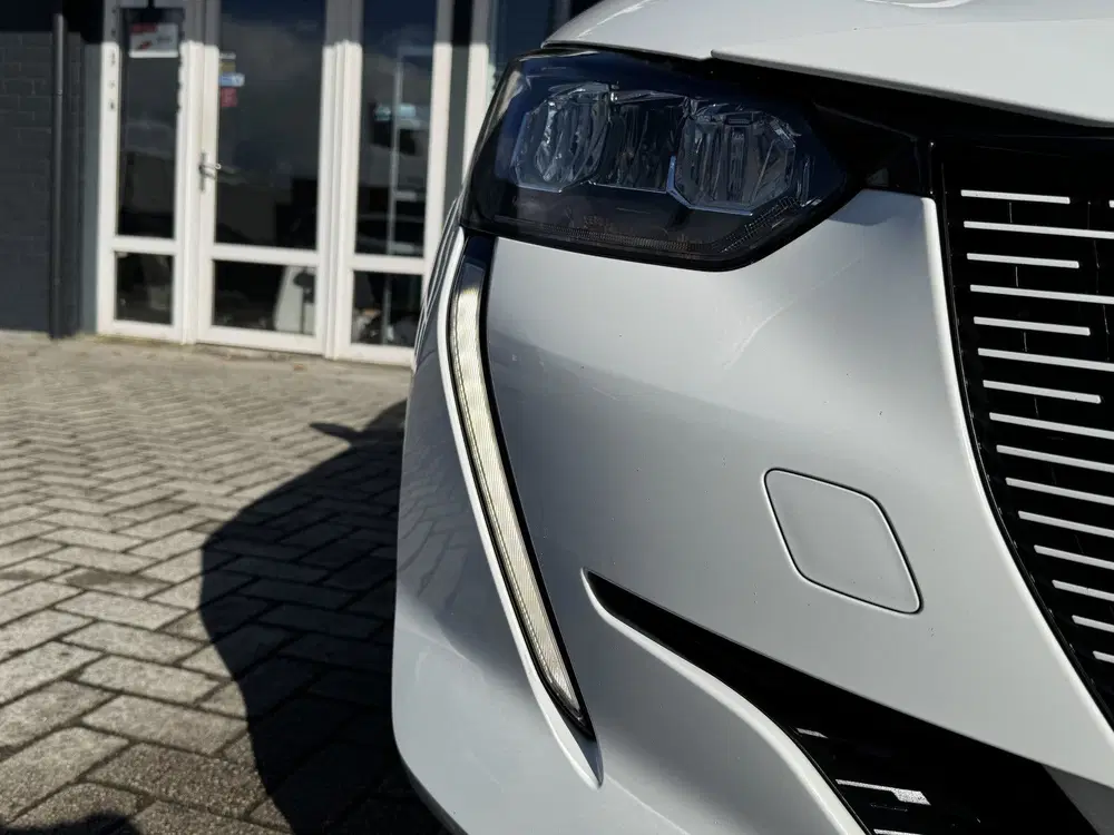 Peugeot 208 EV 50 kWh uit 2021, foto 6