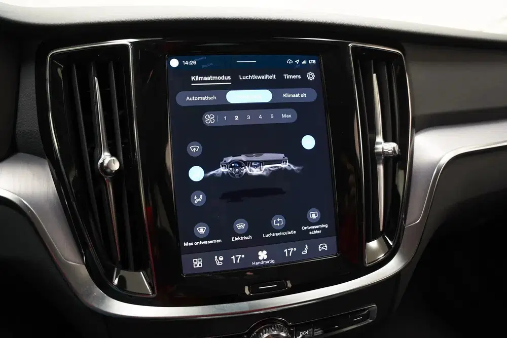 Volvo V60 2.0 B3 Core Aut. [ LED Adapt.cruise Stoel uit 2023, foto 13