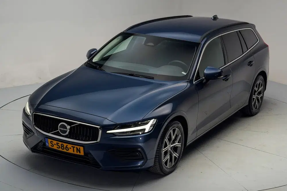 Volvo V60 2.0 B3 Core Aut. [ LED Adapt.cruise Stoel uit 2023, foto 15