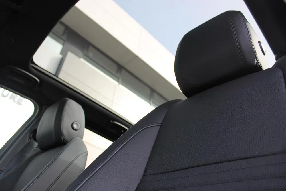 Land Rover Discovery Sport P270e Business Landmark Edition uit 2026, foto 11
