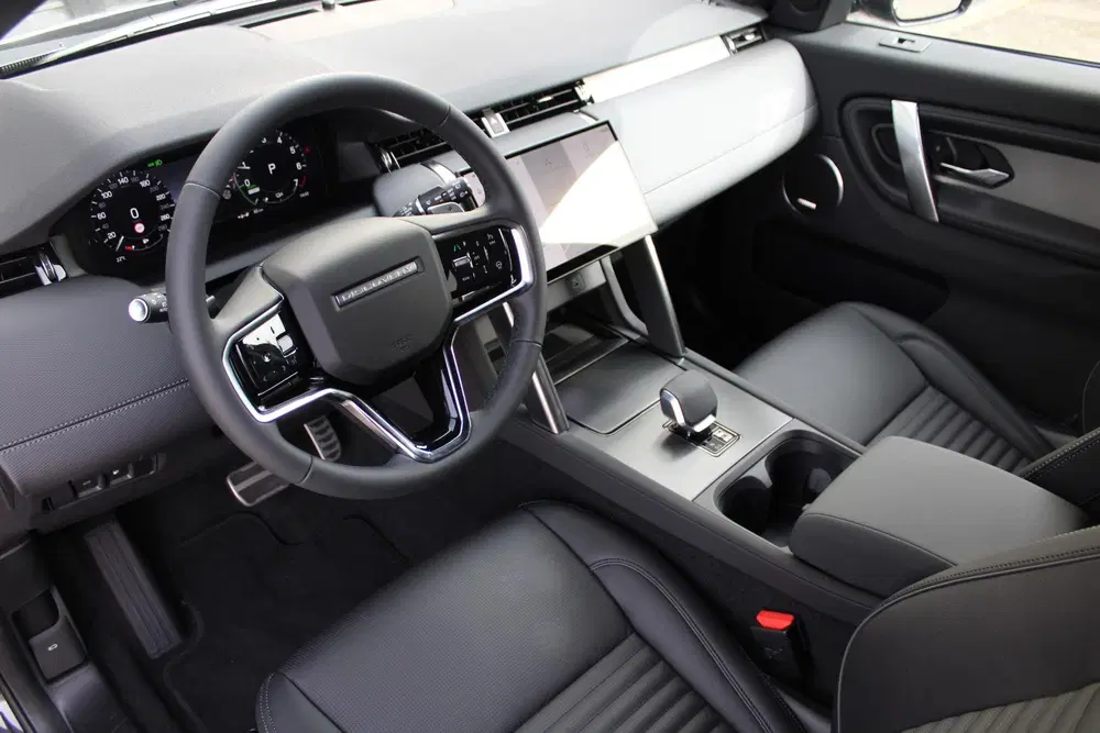 Land Rover Discovery Sport P270e Business Landmark Edition uit 2026, foto 3