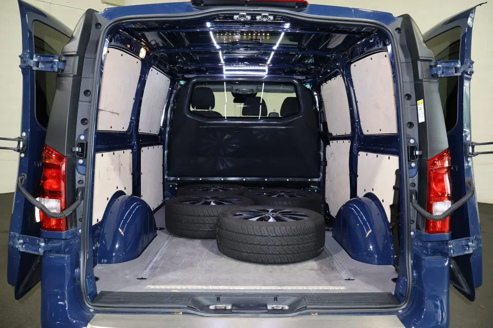 Mercedes-Benz Vito 119 CDI Automaat Led Navigatie (bj 2023) uit 2023, foto 3