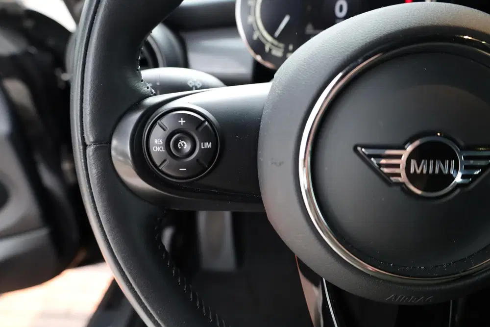 Mini Cooper Cooper uit 2021, foto 10