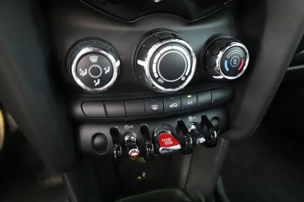 Mini Cooper Cooper uit 2021, foto 13