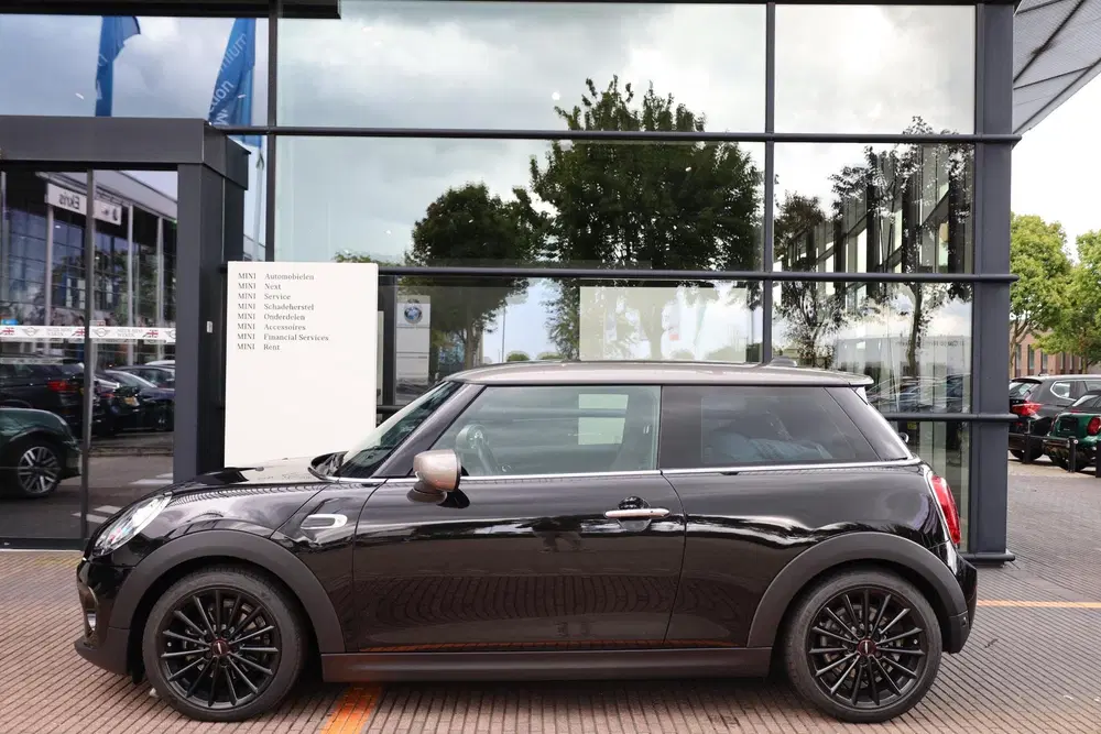 Mini Cooper Cooper uit 2021, foto 3