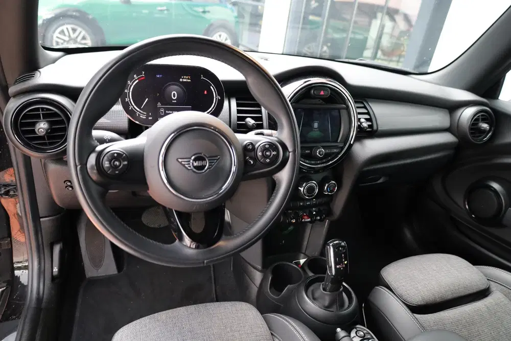 Mini Cooper Cooper uit 2021, foto 5