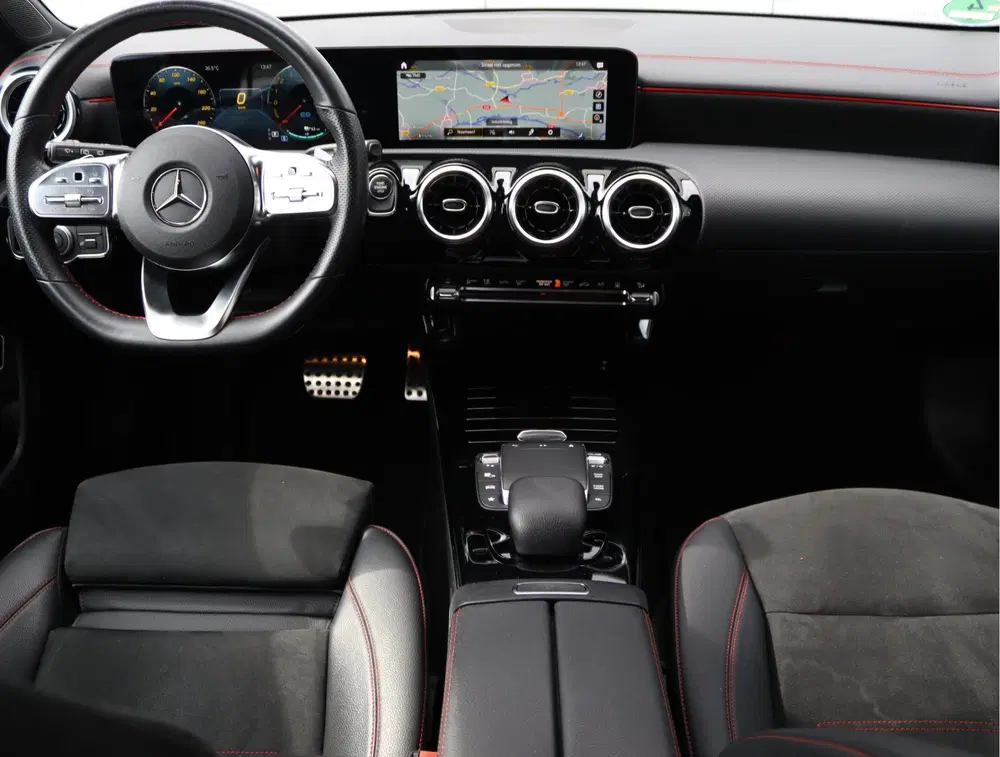 Mercedes-Benz CLA 250 e AMG-line uit 2021, foto 4