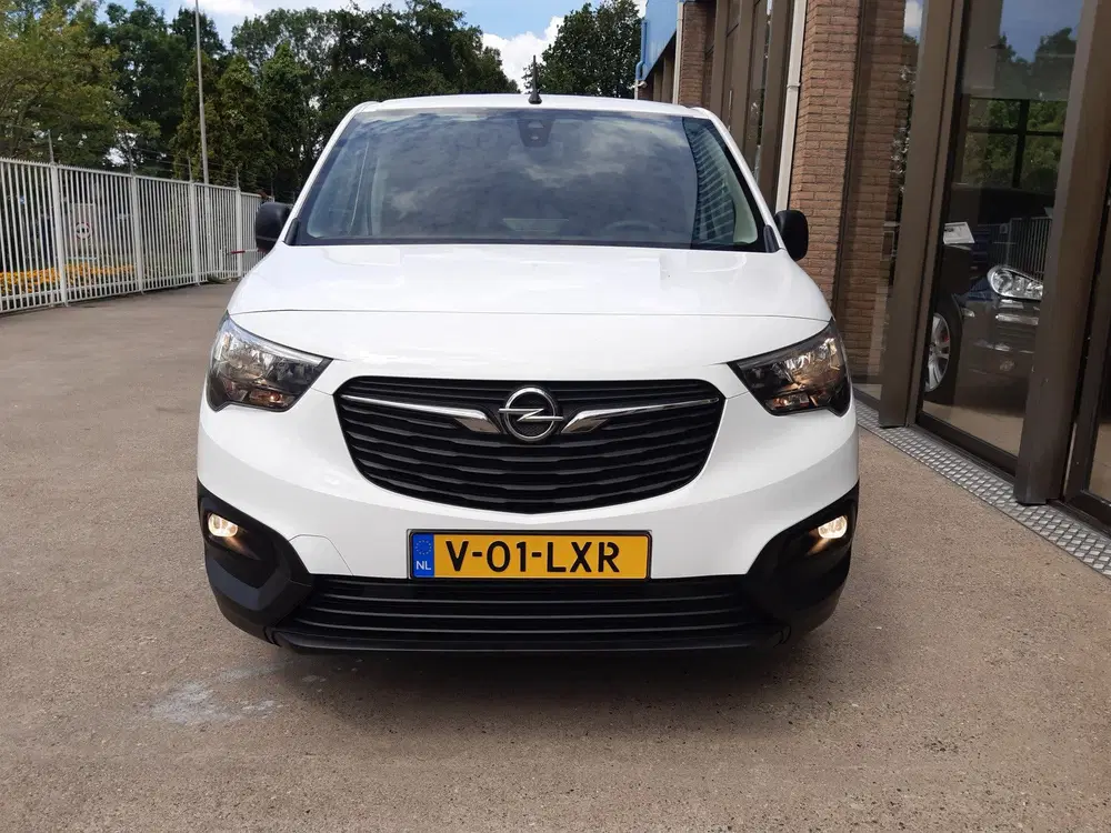 Opel Combo 102Pk Airco Cruisecontrol Achteruitrijcame uit 2022, foto 2