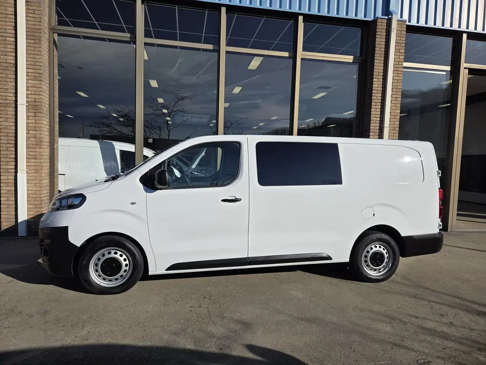 Renault Trafic uit 2022, foto 5