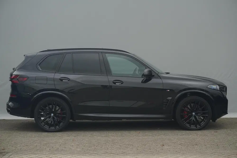 BMW 7-serie 750e xDrive uit 2024, foto 4