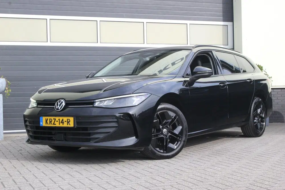 Volkswagen Passat 1.5 eTSI Business uit 2024, foto 10
