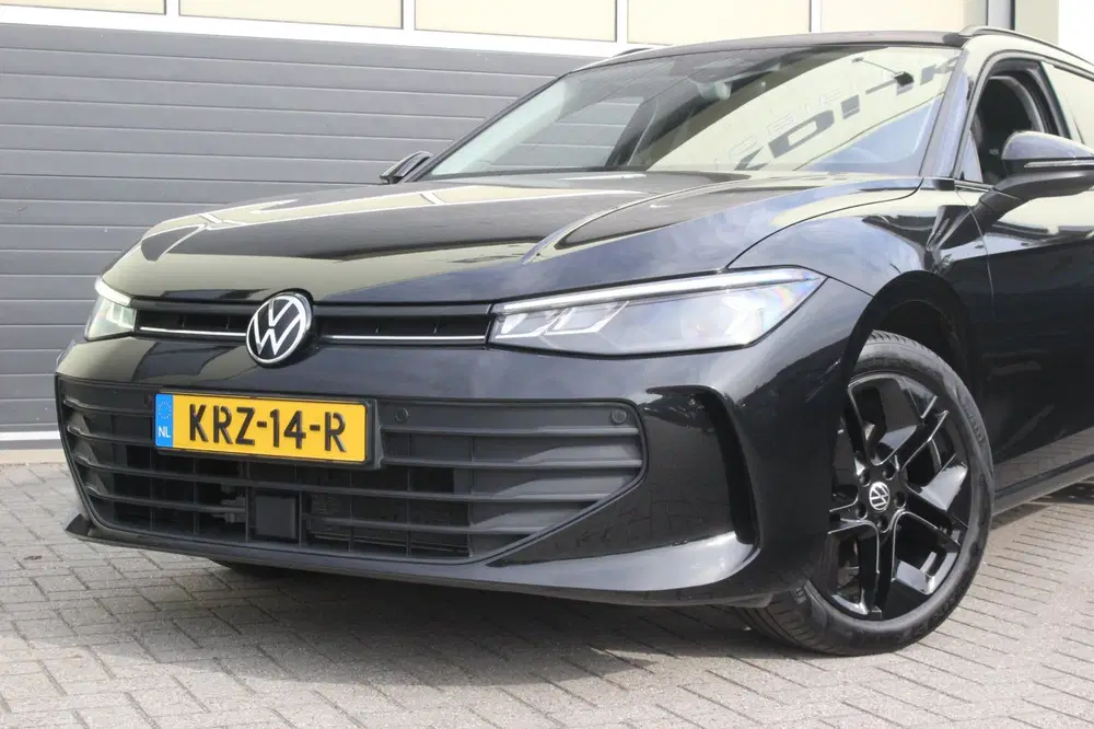 Volkswagen Passat 1.5 eTSI Business uit 2024, foto 13