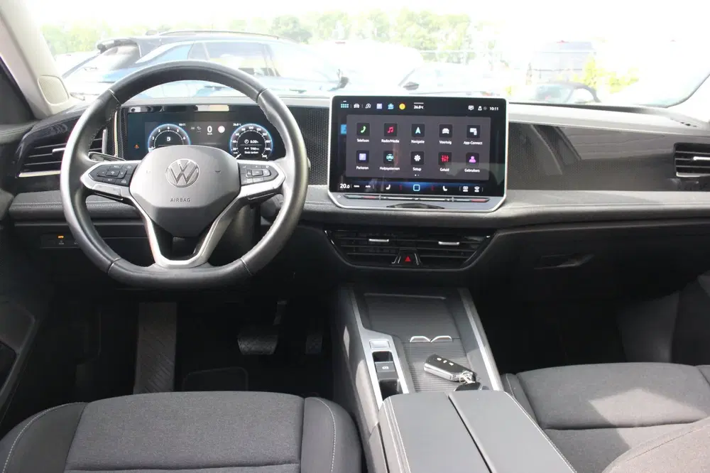 Volkswagen Passat 1.5 eTSI Business uit 2024, foto 3