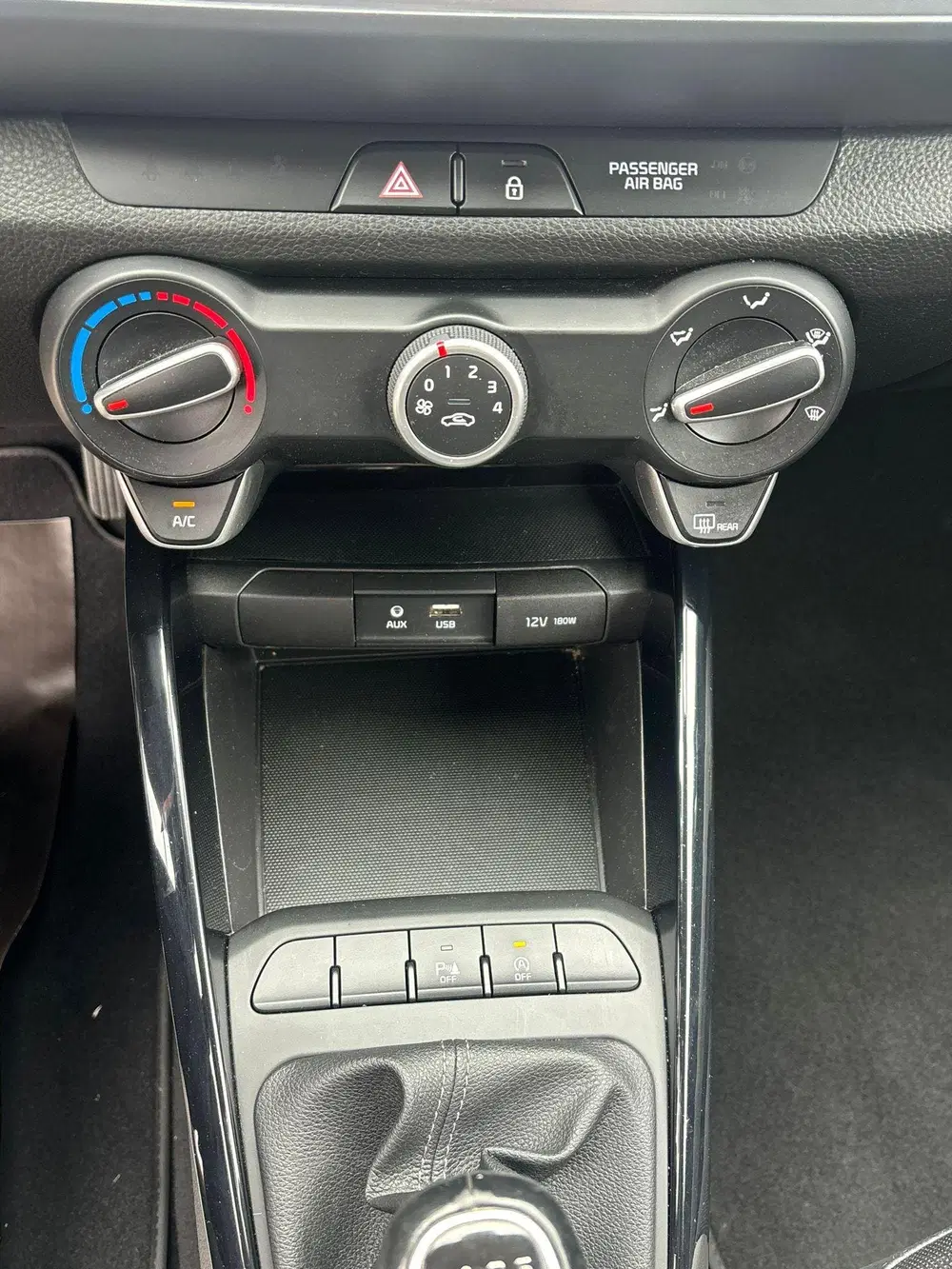 Kia Stonic 1.0 T-GDi Sports Edition uit 2020, foto 14