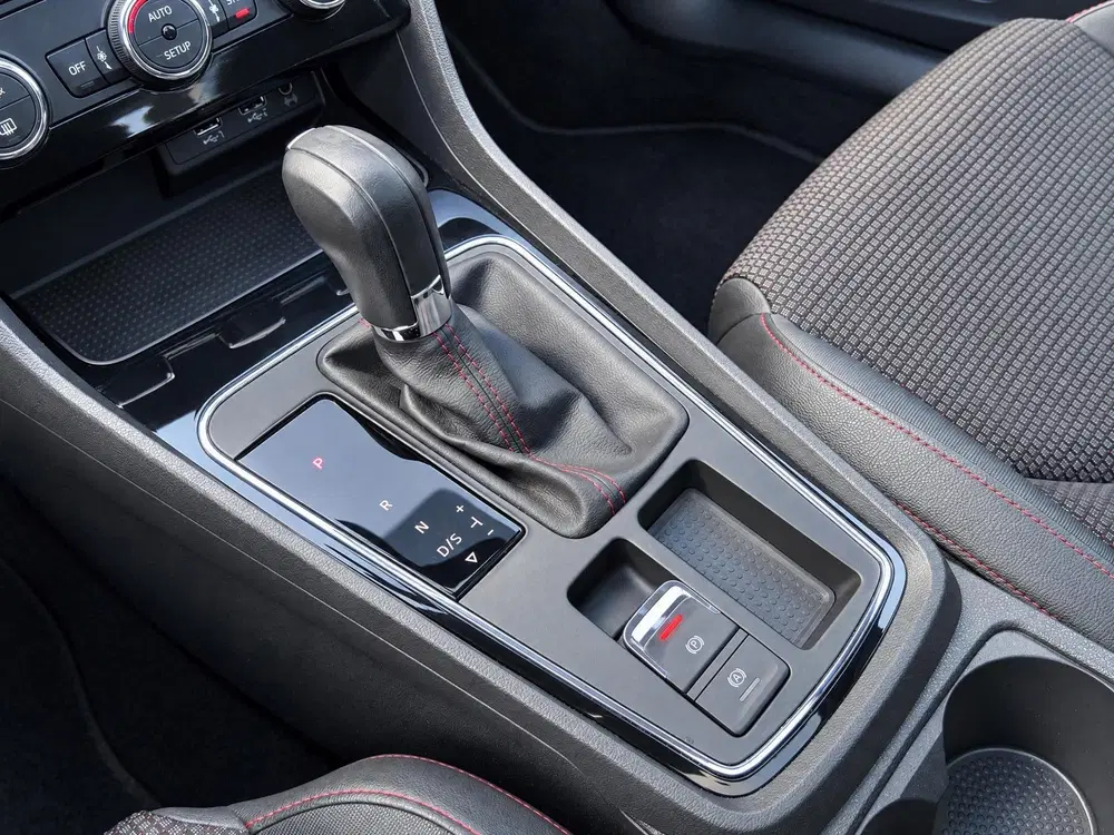 SEAT Leon 2.0 TSI FR uit 2019, foto 14
