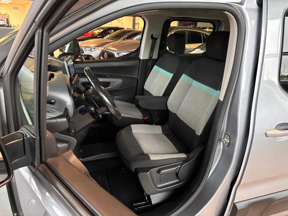 Citroën Berlingo Citroen Berlingo XL 1.2 PureTech Live 7p. uit 2021, foto 15