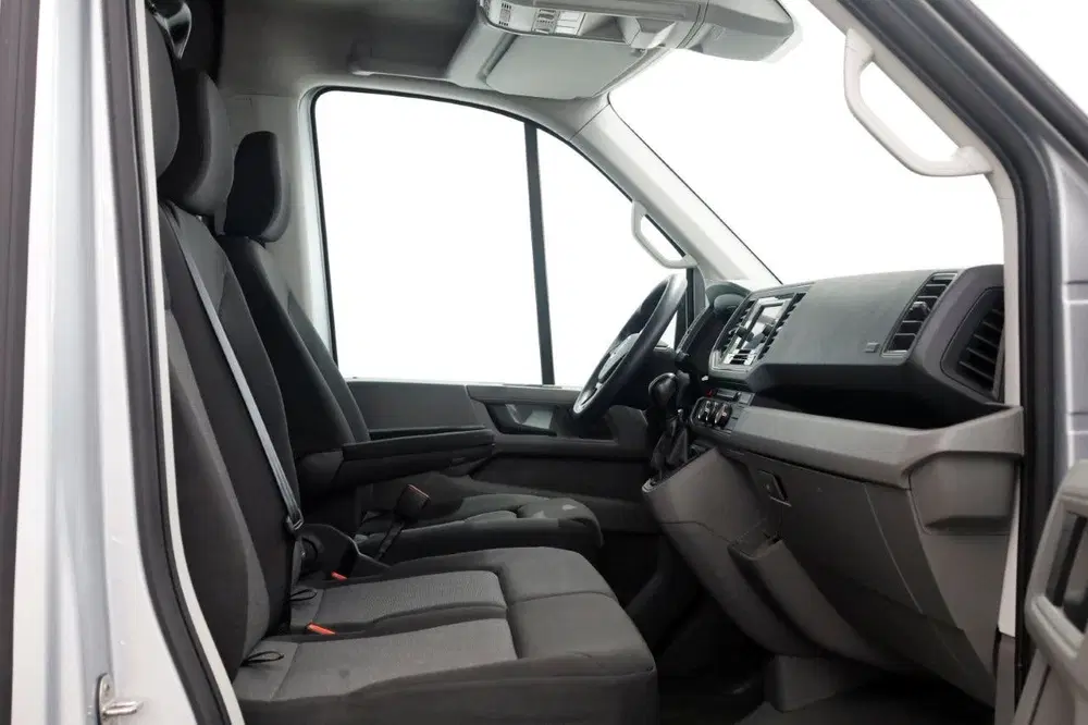 Volkswagen Crafter 35 2.0 TDI 177pk DSG-Automaat L3H2 (L2H1) uit 2023, foto 3