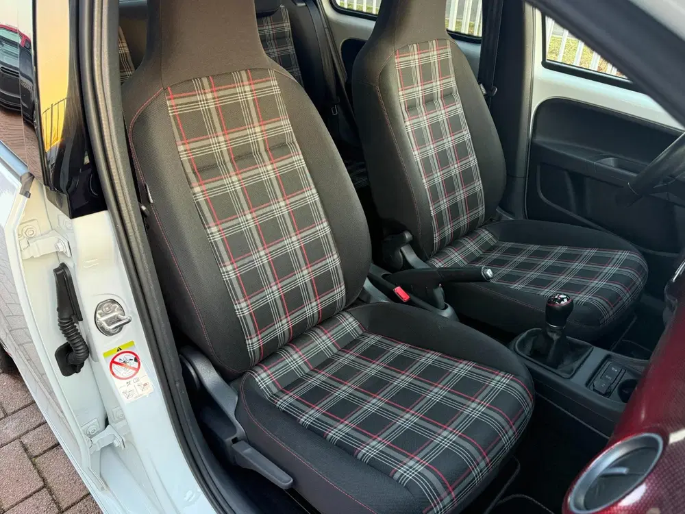 Volkswagen up! 1.0 TSI GTI uit 2019, foto 15