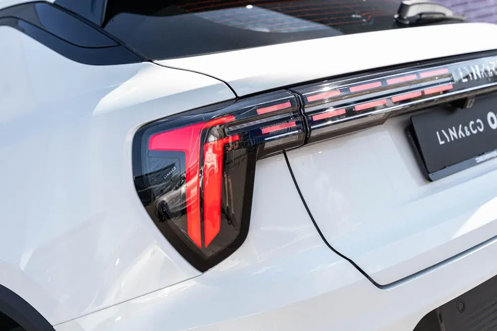 Lynk & Co 01 1.5 Core PHEV uit 2025, foto 14