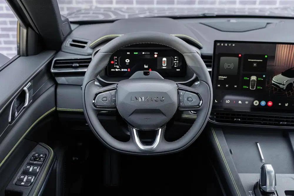 Lynk & Co 01 1.5 Core PHEV uit 2025, foto 2