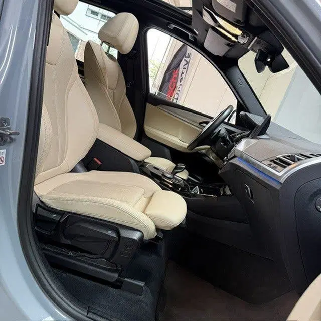 BMW X3 XDrive30e High Executive. PANO uit 2022, foto 10