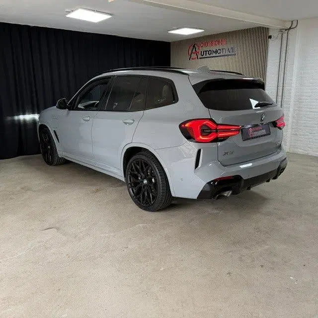 BMW X3 XDrive30e High Executive. PANO uit 2022, foto 4
