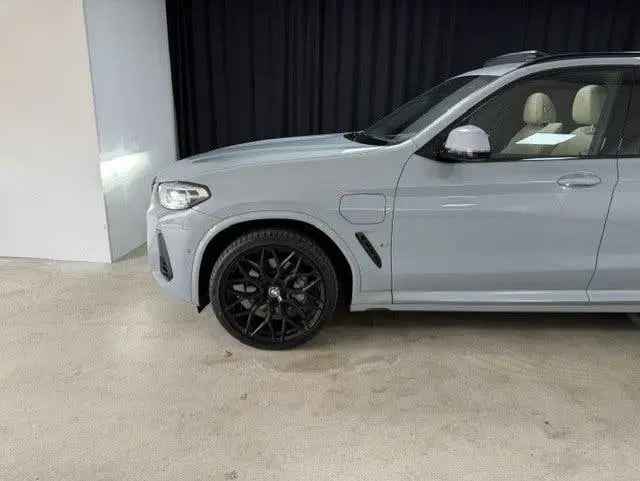 BMW X3 XDrive30e High Executive. PANO uit 2022, foto 5