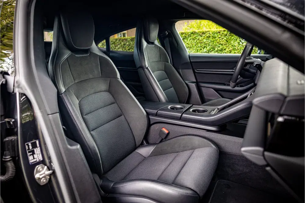 Porsche Taycan 4S Performance 93 kWh Vierwielbesturing In uit 2021, foto 11