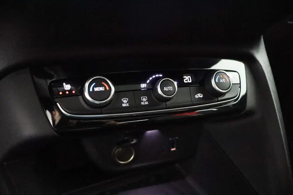 Opel Corsa 1.2 GS Line uit 2020, foto 11