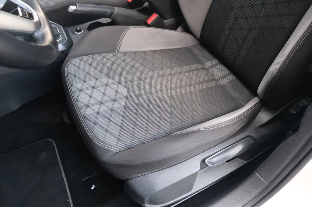 Volkswagen Taigo 1.5 TSI 2x R-Line 150PK DSG Pano Navi Virt uit 2022, foto 7