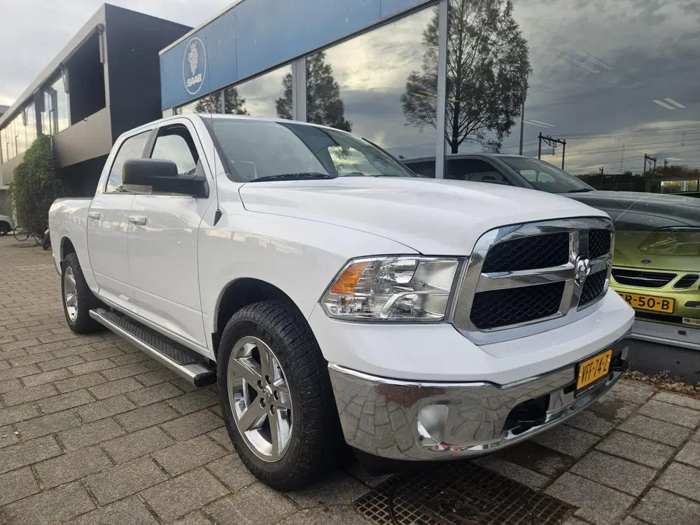 Dodge RAM 5.7 V8 Quad Cab 6'4 Laramie uit 2020, foto 11