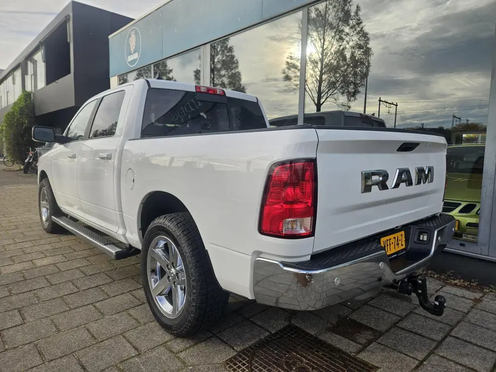 Dodge RAM 5.7 V8 Quad Cab 6'4 Laramie uit 2020, foto 3