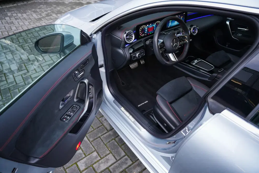 Mercedes-Benz CLA 250 e 218 pk AMG Lin uit 2024, foto 11