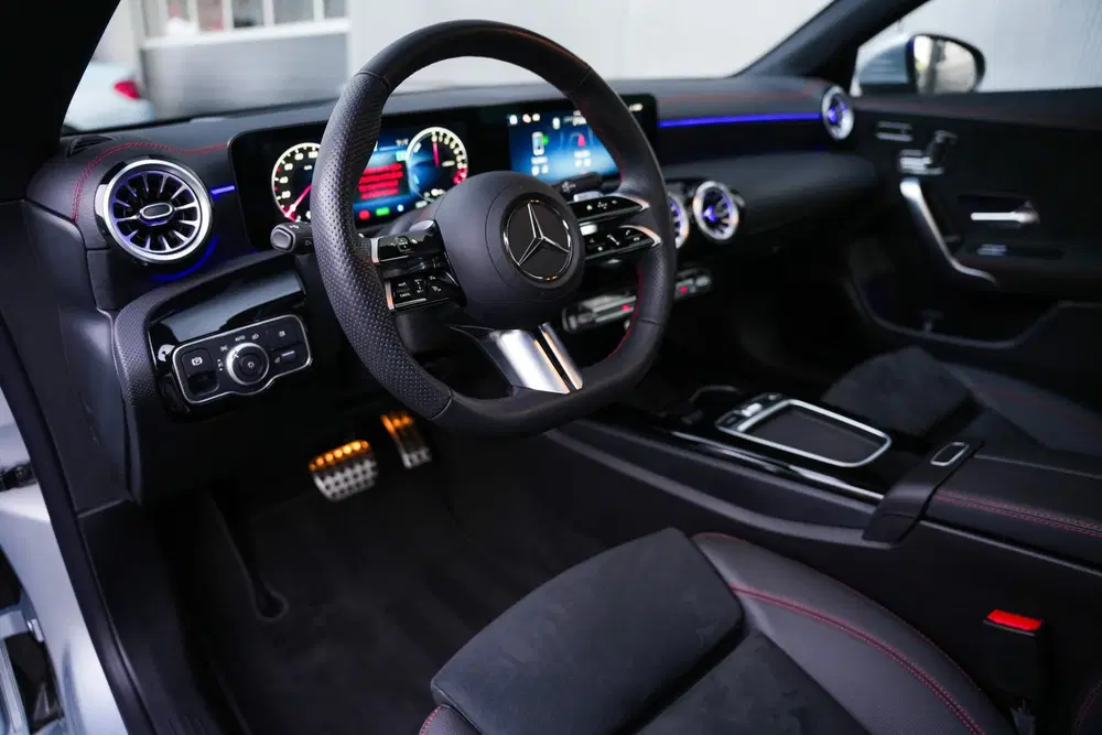 Mercedes-Benz CLA 250 e 218 pk AMG Lin uit 2024, foto 4