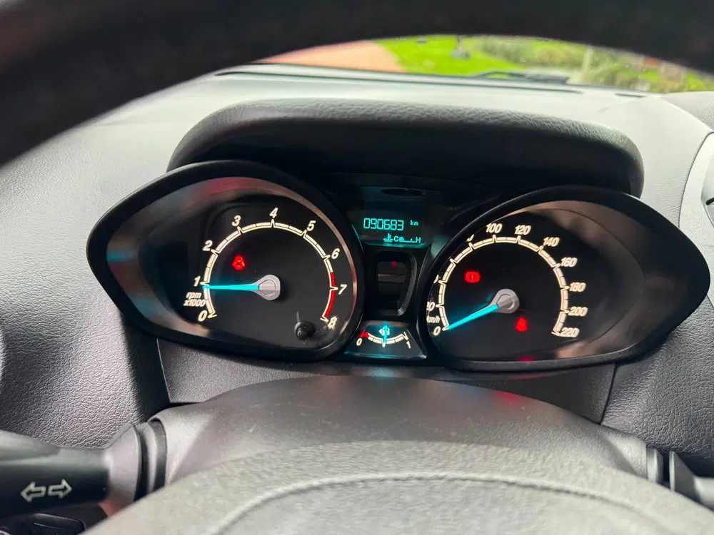 Ford Transit Courier 1.0 Limited EcoBoost S&S BENZINE uit 2023, foto 14