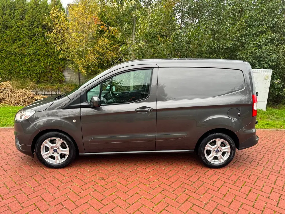 Ford Transit Courier 1.0 Limited EcoBoost S&S BENZINE uit 2023, foto 3