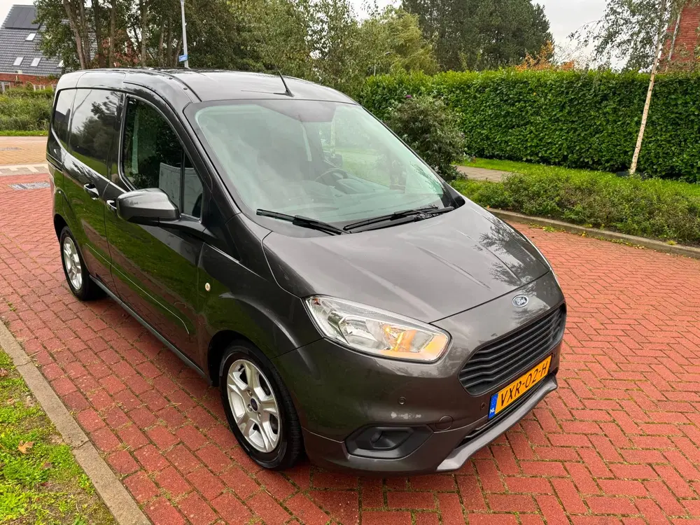Ford Transit Courier 1.0 Limited EcoBoost S&S BENZINE uit 2023, foto 8
