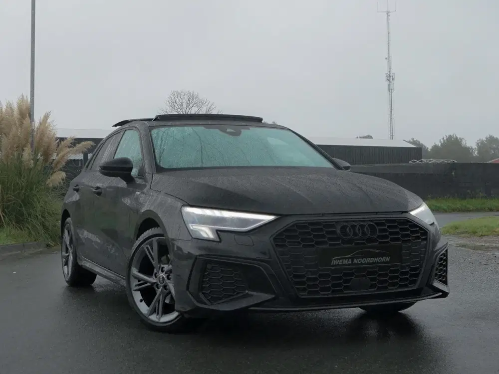 Audi A3 30 TFSI Pro S-Line uit 2022, foto 11